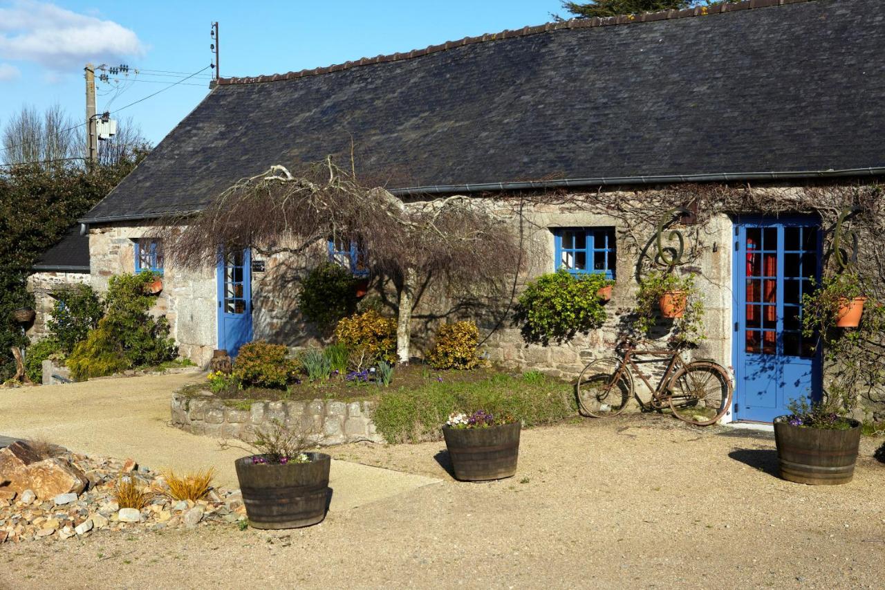 Hotel Domaine Le Puits De Jeanne Plouégat-Moysan Esterno foto