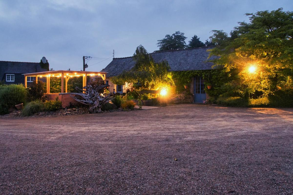 Hotel Domaine Le Puits De Jeanne Plouégat-Moysan Esterno foto
