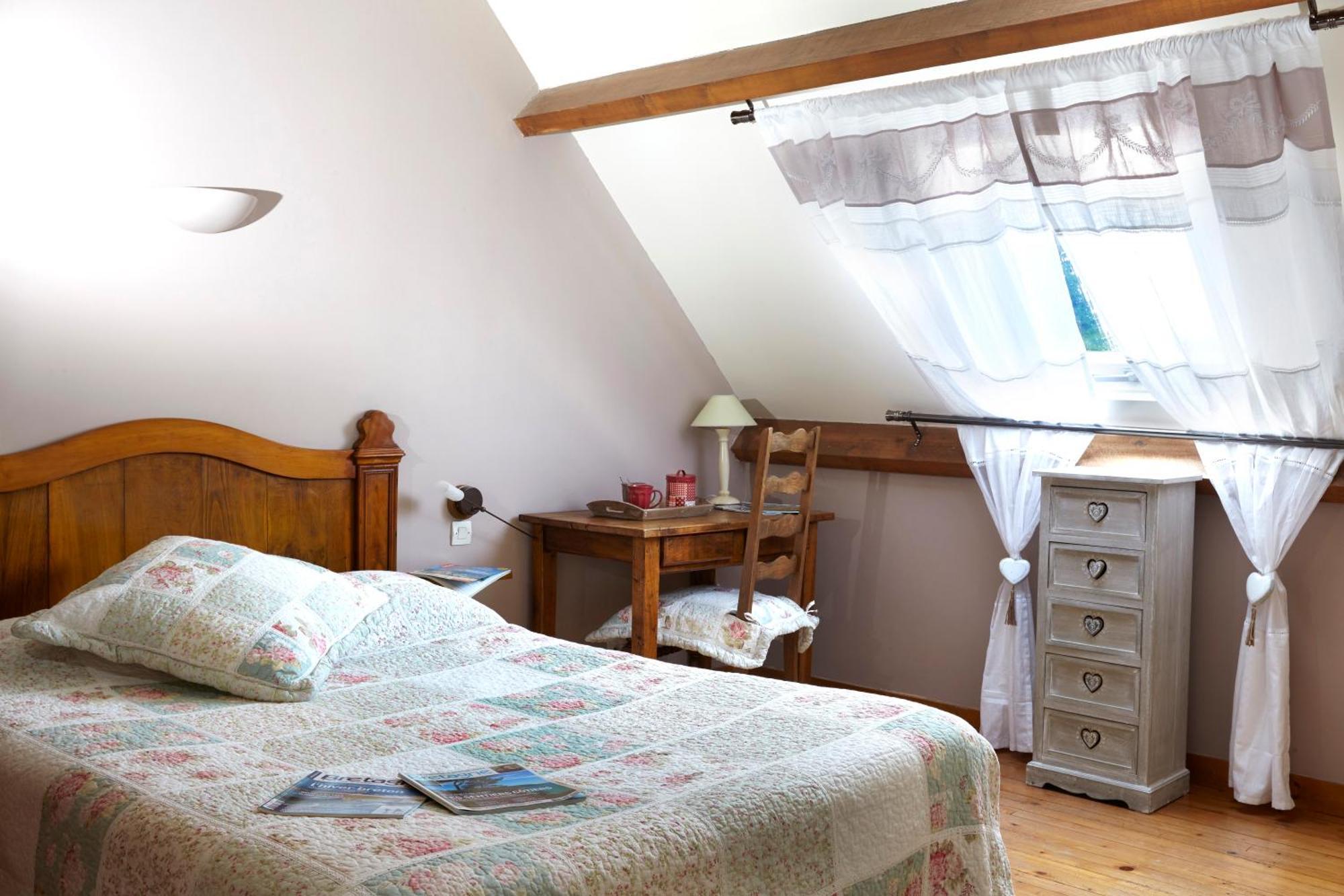 Hotel Domaine Le Puits De Jeanne Plouégat-Moysan Esterno foto