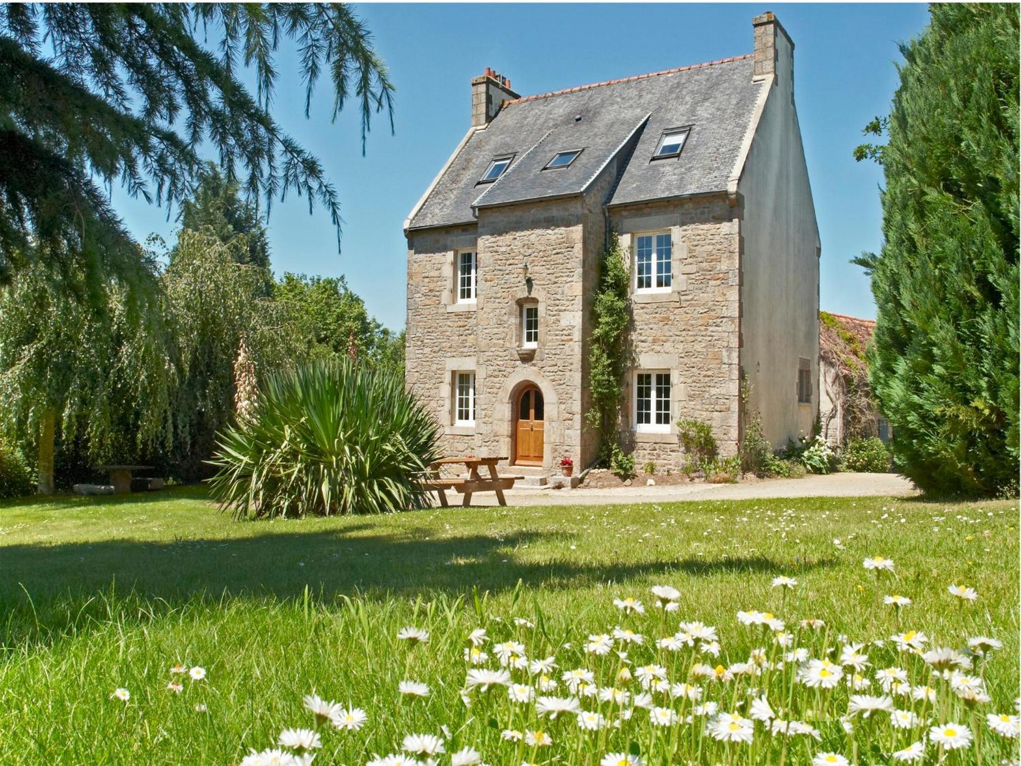 Hotel Domaine Le Puits De Jeanne Plouégat-Moysan Esterno foto