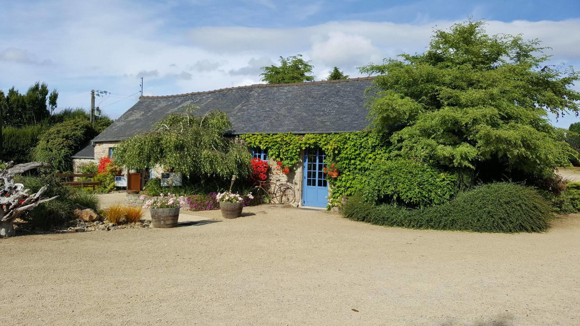 Hotel Domaine Le Puits De Jeanne Plouégat-Moysan Esterno foto